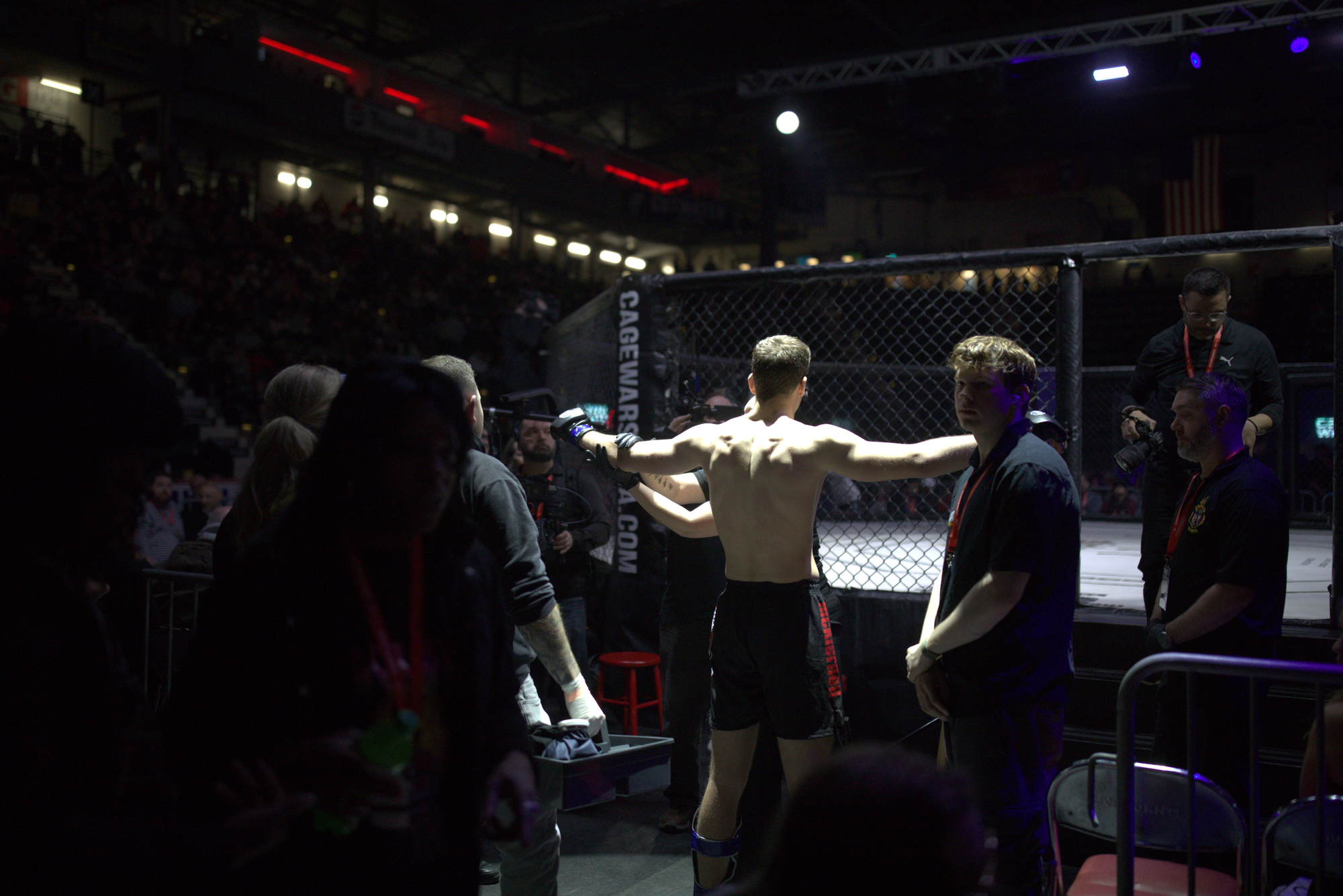 Cage Wars